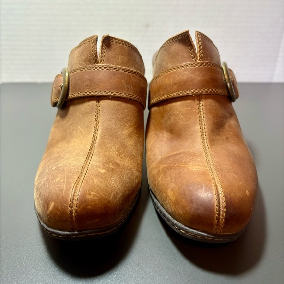 B.O.C. Cognac Leather Heel Mules - Picture 6 of 9